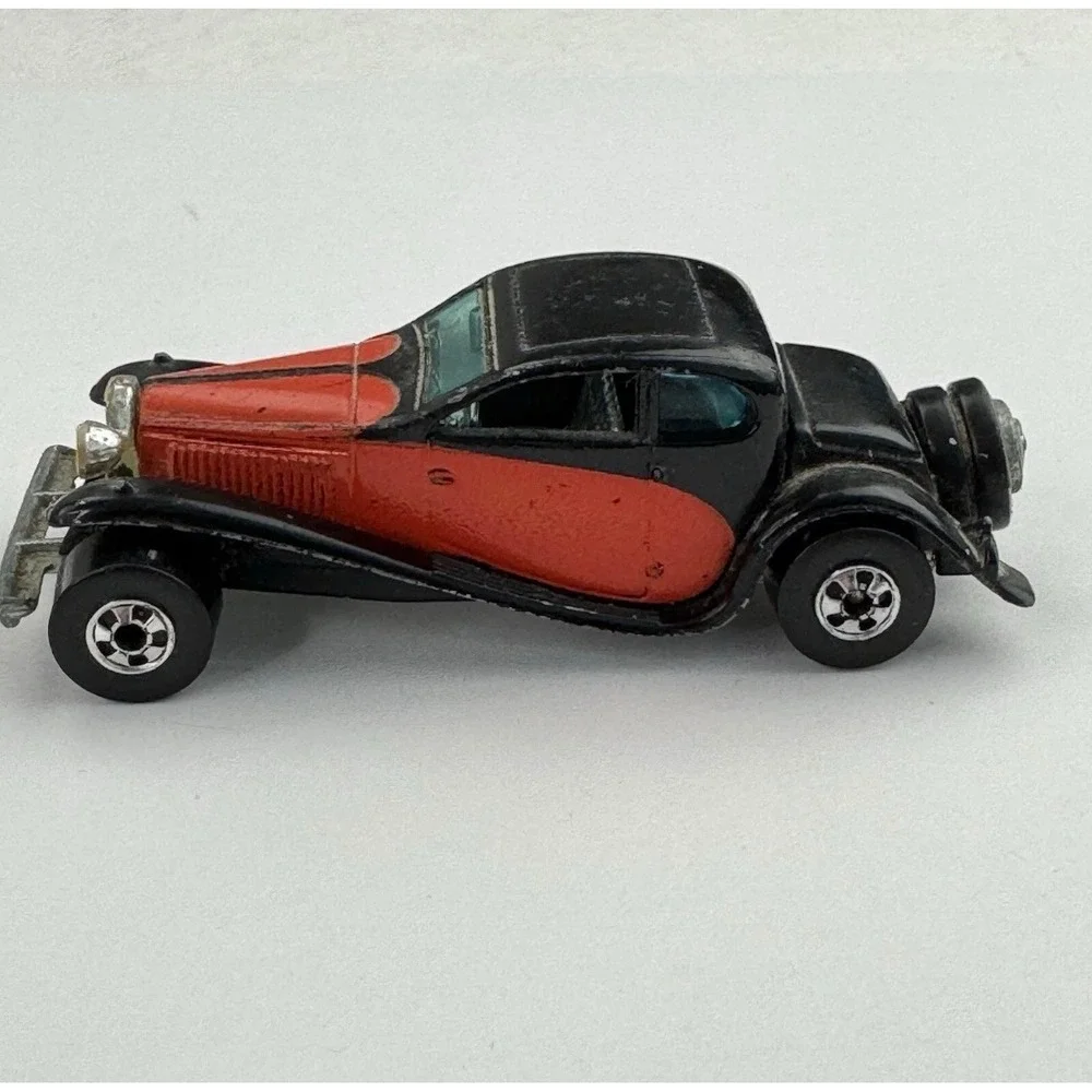 Hot Wheels 1980 81 37 Bugatti‎ Black Red Vintage Diecast Car Hong Kong BW Wheels